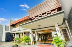 Hotel O 98 Residence Near Petra Christian University